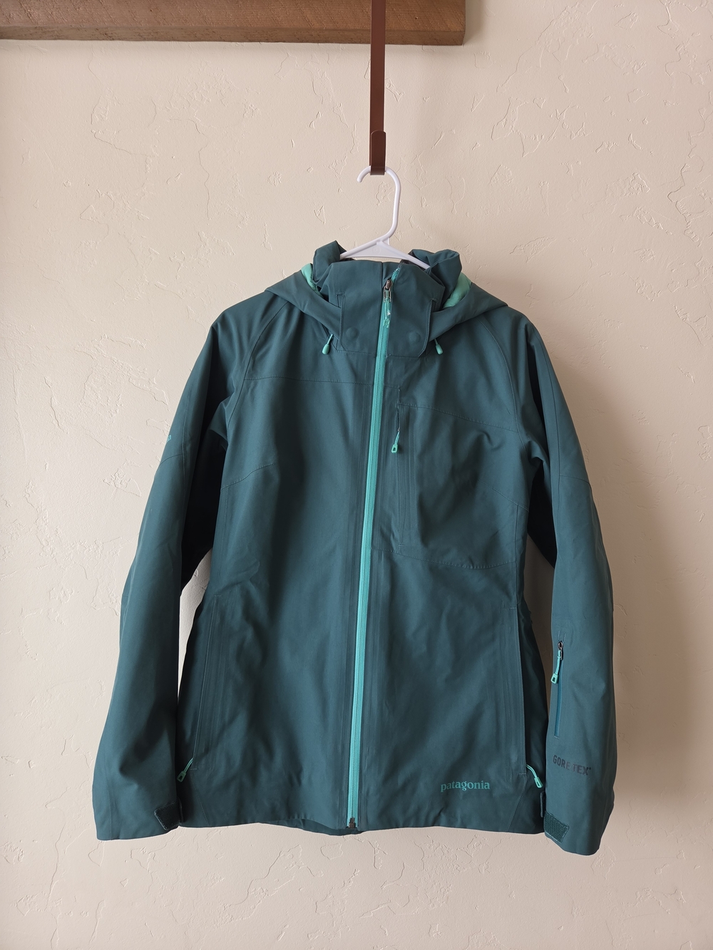 Patagonia Womens Insulated Powder Bowl Jacket GORE-TEX